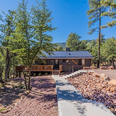 The Pine House - Cozy Mid-Century Modern, Pet-Friendly Villa ภายนอก รูปภาพ