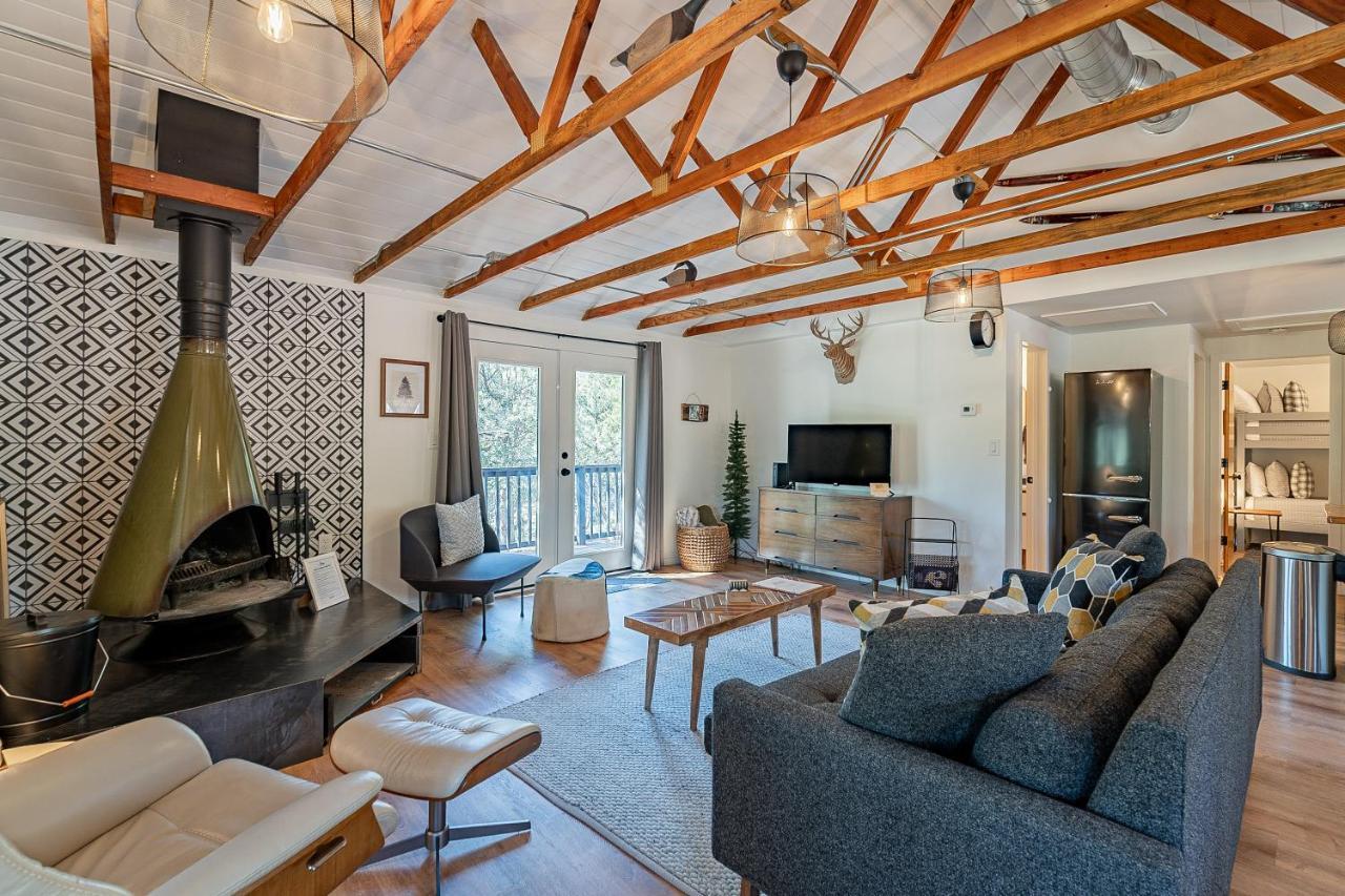 The Pine House - Cozy Mid-Century Modern, Pet-Friendly Villa ภายนอก รูปภาพ