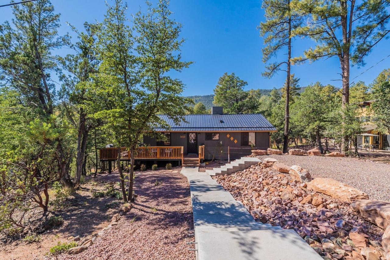The Pine House - Cozy Mid-Century Modern, Pet-Friendly Villa ภายนอก รูปภาพ