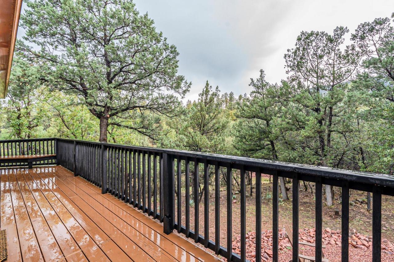 The Pine House - Cozy Mid-Century Modern, Pet-Friendly Villa ภายนอก รูปภาพ